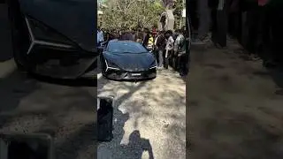 LAMBO CRASHED IN KANPUR HIT AND RUN#trending #shorts #kanpur #lamborghinni #crash #driving #hit #run