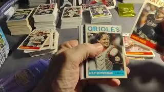 New Release. Opening four value boxes of 2025 Topps Archives baseball. Opened ten boxes and nothing.