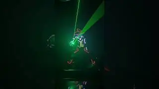 Lord Raiden. Amazing laser show