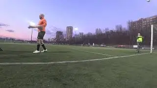 Сименс тренирует удары :)