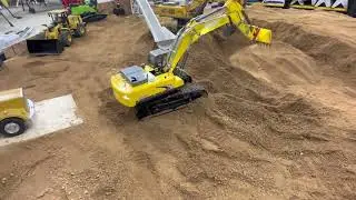 Kabolite k350  with a mini German pump  1/14 RC Bager Kobelco SK350