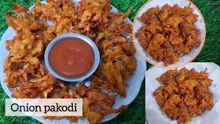 Crispy onion pakodi street-style snack item #street-style #pakodi #onion #snack #onionpakodi #snacks