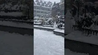 Manali Mall Road with snowfall ❄️