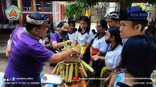 SMK Negeri 2 Sukawati mengadakan *Lomba Membuat Banten Pejati*