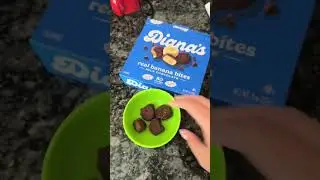 Treat yourself to Diana&rsquo;s Frozen Chocolate Covered Bananas 🍌🍫 #dianasbananas #frozentreats #banana