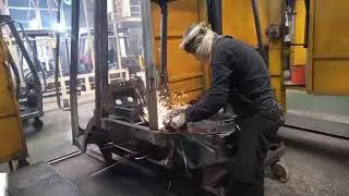 How crane cabin are made.