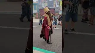Dr. Oddfellow creeping 09/29/23 #hhn #hhn32 #orlando #universal #horrorshorts #horrorstories