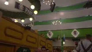 Oktoberfest Wiesn 2019 Band playing Dragostea din tei 啤酒節 麥阿喜