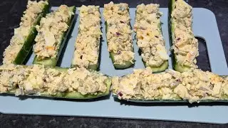 Как приготовить полезную закуску из огурцов в форме лодочки