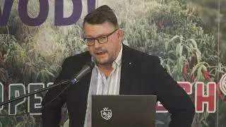 K&aacute;d&aacute;r Norbert előad&aacute;sa a Peppertech EDU 2025-&ouml;n
