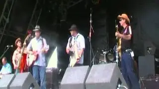 Thee Turkee Mule and the Caravan of Wayne My Coo Ca Choo at the Americana 2011.