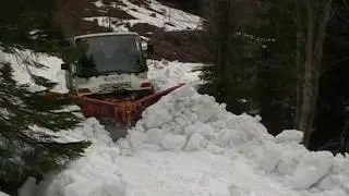 Unimog,déneigement de la route des Nants