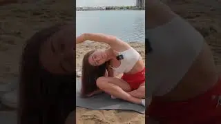 ULTIMATE BEACH STRETCHING | MARINA&rsquo;S FULL-BODY FLEXIBILITY WORKOUT