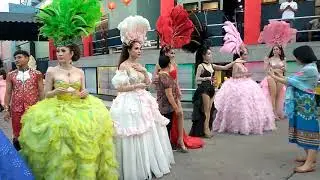 Models of alcazar show asking the public to take photos with them || Pattaya || Thailand.
