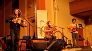 Le Vent du Nord: Vive L'amour at Jersey
