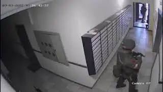 Ukraine war: Russian landing forces stuck in elevator