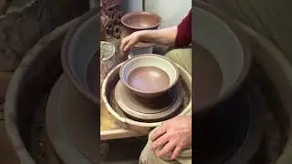 pottery slip decorating. #potteryshorts #pottersjournal