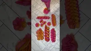 Different ways to pipe using tip 2D🧡 #piping #shorts #cupcakedecoration #cupcake #howto #tutorial