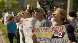 President Trump supporters, opponents clash in Orlando
