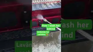 How to properly wash her tailgate #gmc #elsonidito #bigbooty #gmc #jerrytweek #takuache #noquemacuh