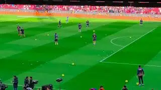 Yamal warming up #Barcelona #barca #football
