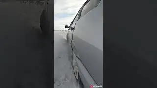 автомобили на зимних гонках winter racing shorts
