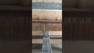 How a Vintage 1940 Floor Loom Works