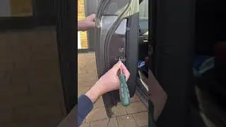Дверь машины не закрывается? Давайте покажем, как это исправить!