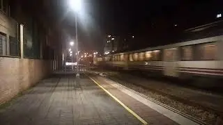 REX UT 440-239 destino Ponferrada entrando en la estaci&oacute;n de Ponferrada 