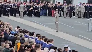 Honneur au Drapeau
