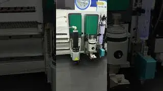 Vibrating knife cutting machine to help the back rubber sponge industry innovation and upgrading.