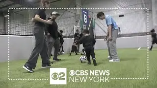 NYC high schooler helps start soccer clinic for migrant kids