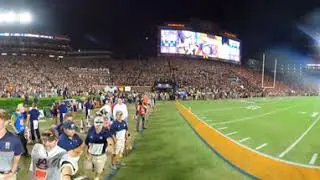 Auburn vs LSU, AU Derick Hall chaces down LSU QB! 360&deg; video use finger/tilt device to rotate view.