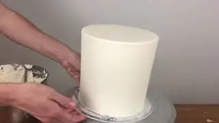 How to use SweetStamp on buttercream