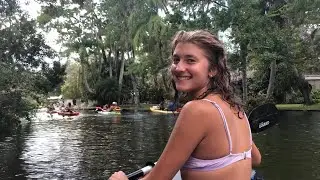 KAYAKING WITH MANATEES