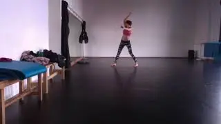 Body Movement Art - Move!Dance!Practice!Sweat!/Mozogj!T&aacute;ncolj!Gyakorolj!Izzadj!