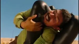 Woman breaks man&rsquo;s neck with her legs ( Headscissors kill)