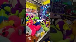 Playing the GIANT Claw Machine at Dave & Busters! #shorts