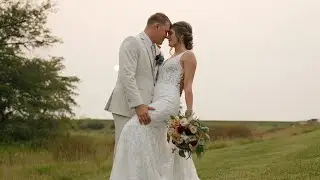 Iowa Wedding | Aaron + Jessica | Deer Ridge at Lexington | Bedford, IA | Sneak Peek