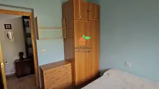 Ruime chalet in Pedralba met mogelijkheid tot gastenverblijf in garage. 