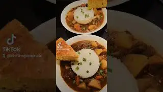 Beef stew over rice w/ a side of corn bread. Perfect for this cool weather!😘😋🔥✌🏿#chefboyamyricle