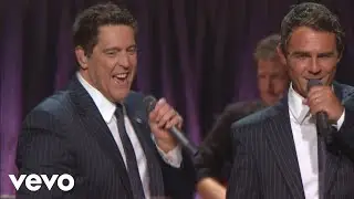 Bill & Gloria Gaither - He Made a Change [Live] ft. Ernie Haase, Signature Sound