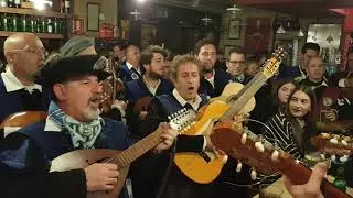 La Tuna del CMU San Juan Bosco de Sevilla canta la canción Oración del Remanso
