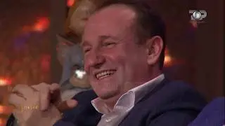 Xhuljeta Kulla risjell në Soirée monologun e famshëm “Rripi si ditar”