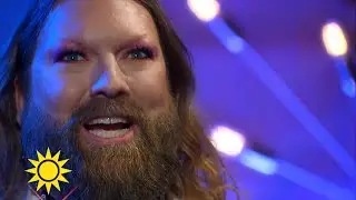 Rickard Söderberg framför ”O helga natt” - Nyhetsmorgon (TV4)
