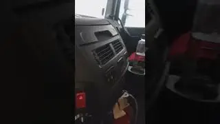 How looks a Daf XF Euro 6 2018 (the interior)