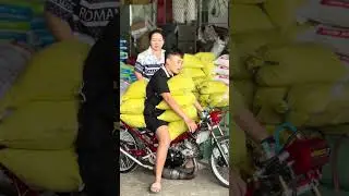 Take Yaz Drag to help mom carry rice