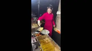 Beautiful Streamer Whips Up Street Food Magic | 可愛い美女配信者が屋台飯を魔法のように作る！ 2026-01-15 17:05:39