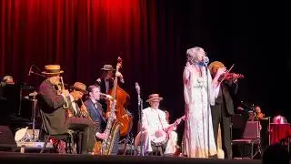 Squirrel Nut Zippers: My Drag
