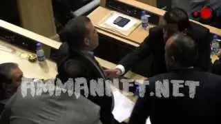 النائب العدوان يشتم الشريف ووزير الثقافة يهدد بالاستقالة